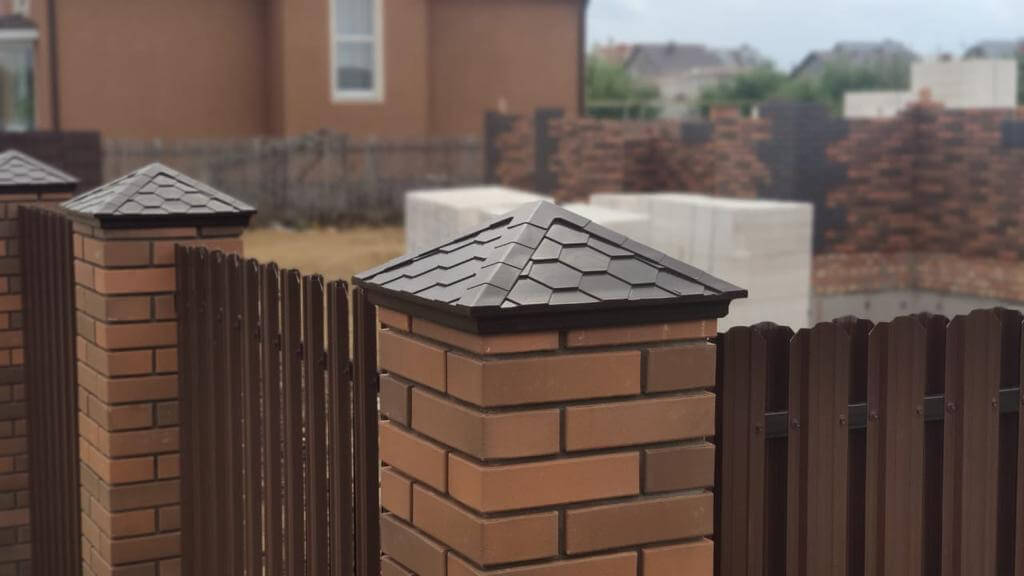 Колпак Zking Эверест Коричневый на столб 1.5х1.5 кирпича (390х390мм) в Кукуштане фото