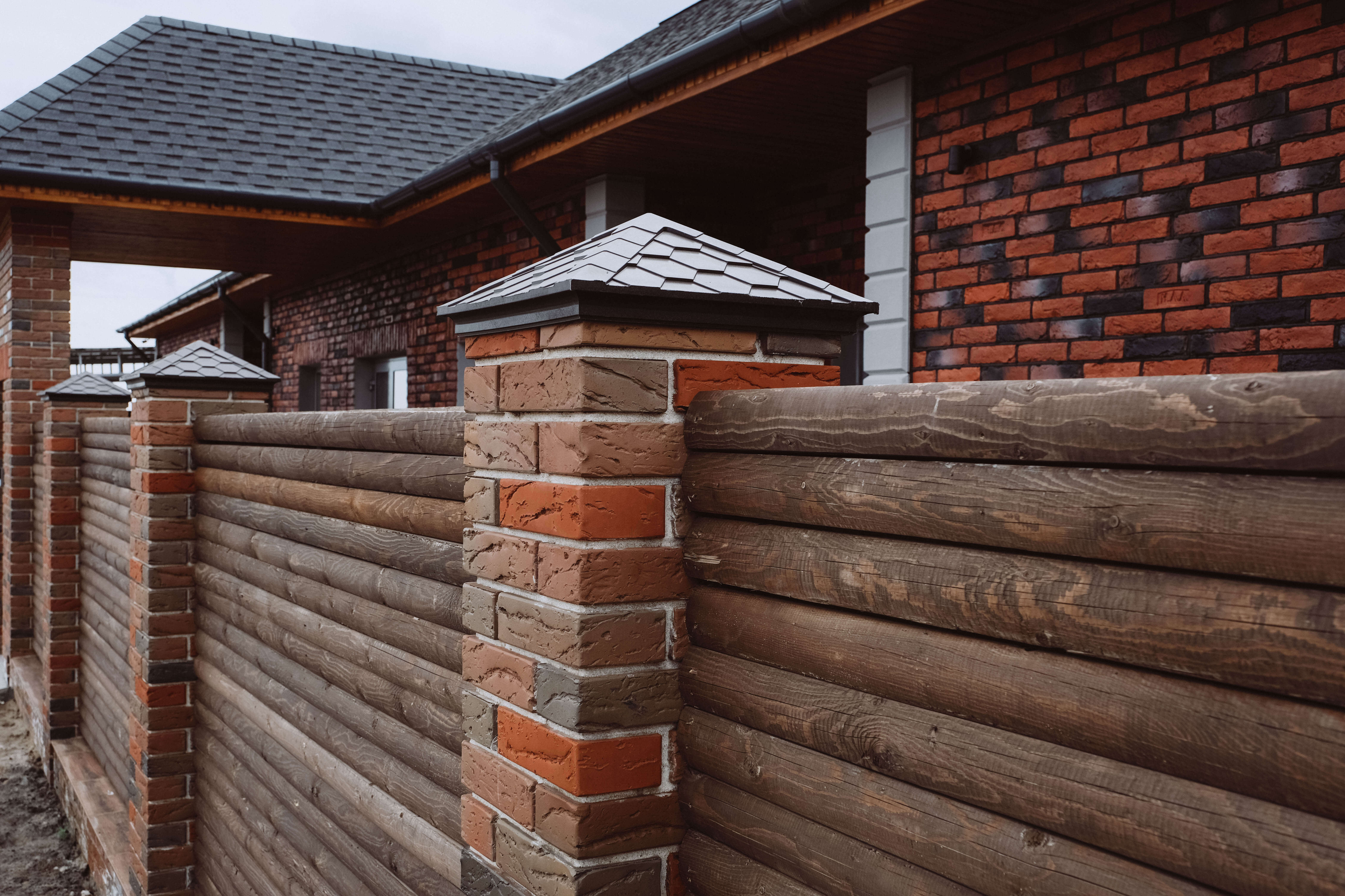 Колпак Zking Эверест Коричневый на столб 1.5х1.5 кирпича (390х390мм) в Кукуштане фото