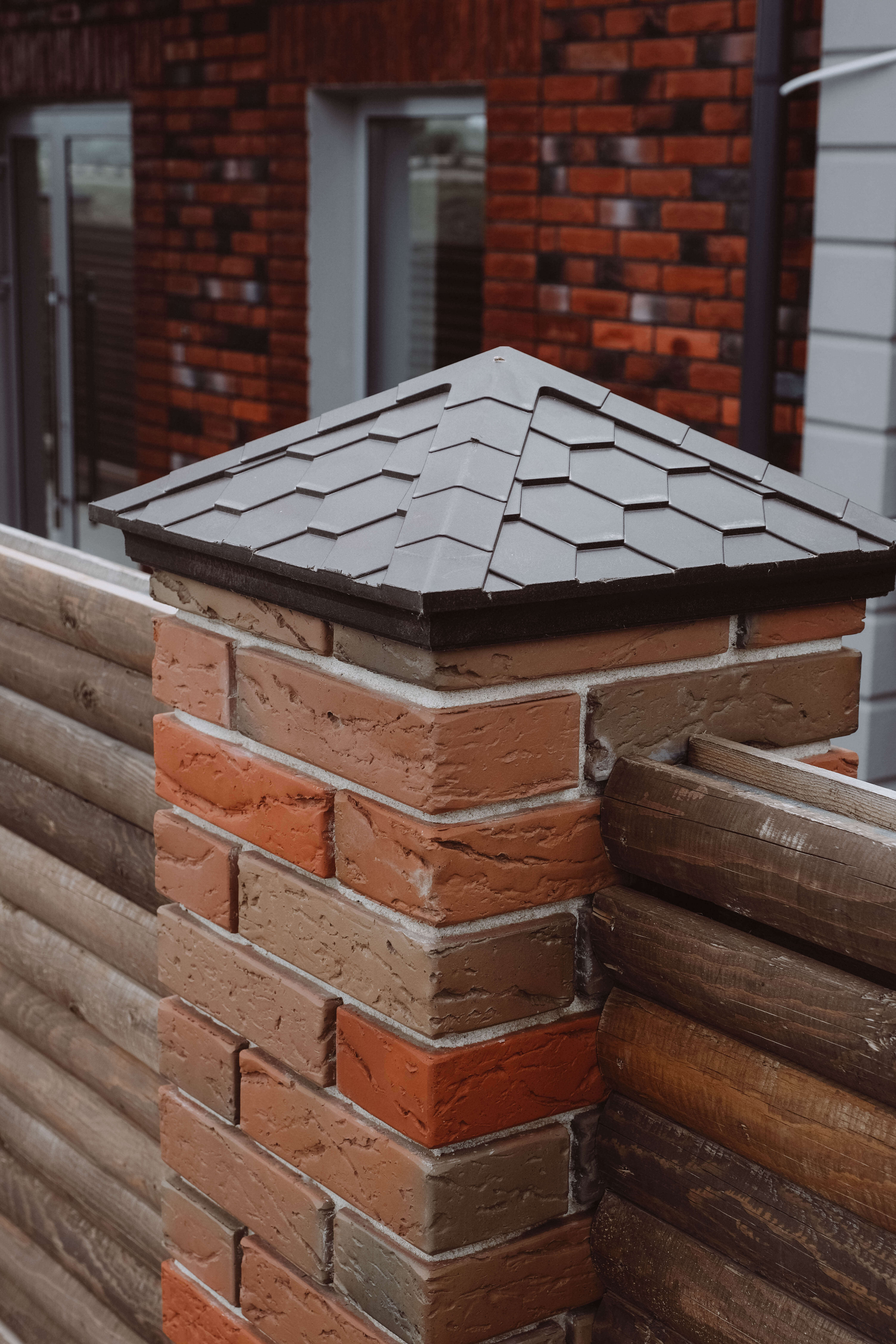 Колпак Zking Эверест Коричневый на столб 1.5х1.5 кирпича (390х390мм) в Кукуштане фото